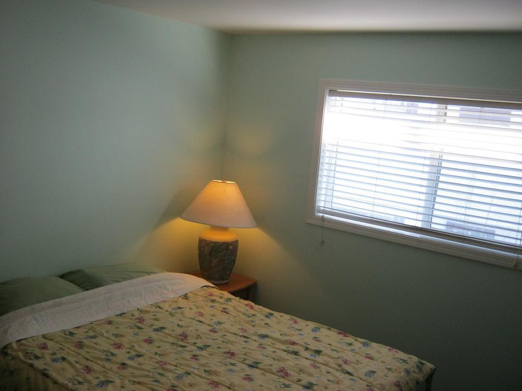 Kelowna Okanagan Lake Hostel المظهر الخارجي الصورة
