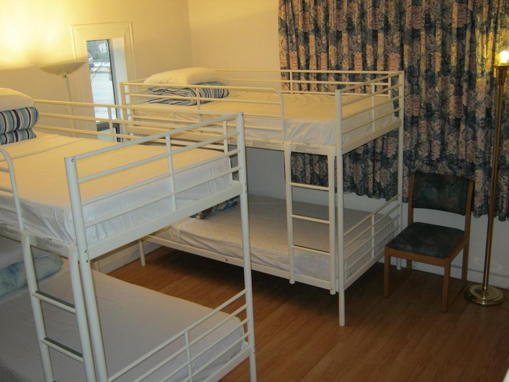 Kelowna Okanagan Lake Hostel الغرفة الصورة