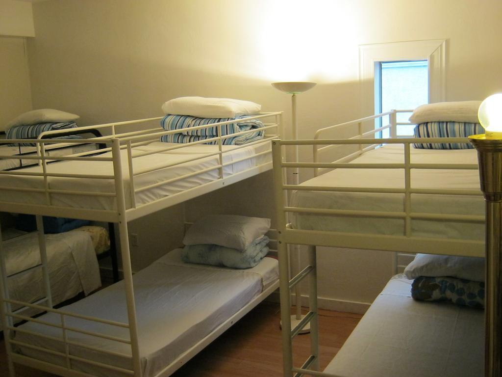 Kelowna Okanagan Lake Hostel المظهر الخارجي الصورة