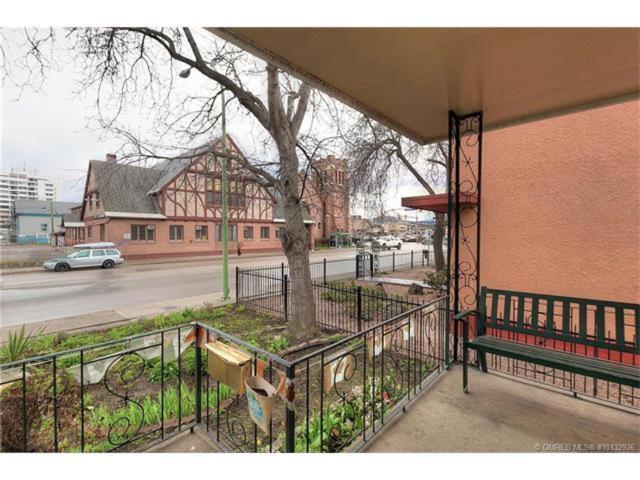 Kelowna Okanagan Lake Hostel المظهر الخارجي الصورة