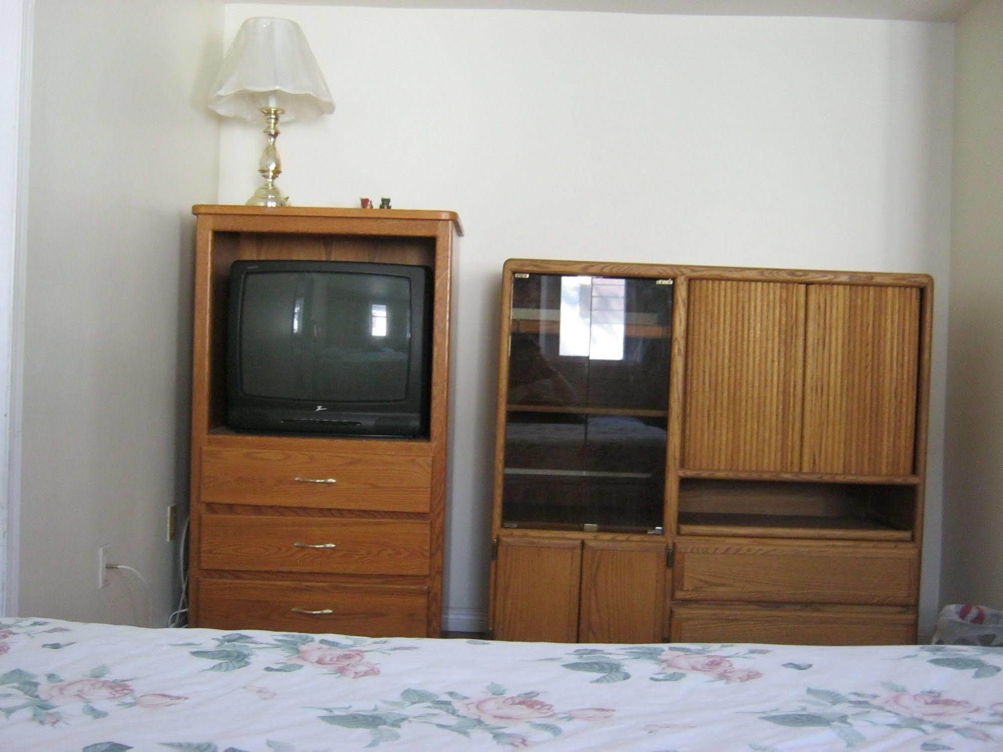 Kelowna Okanagan Lake Hostel المظهر الخارجي الصورة